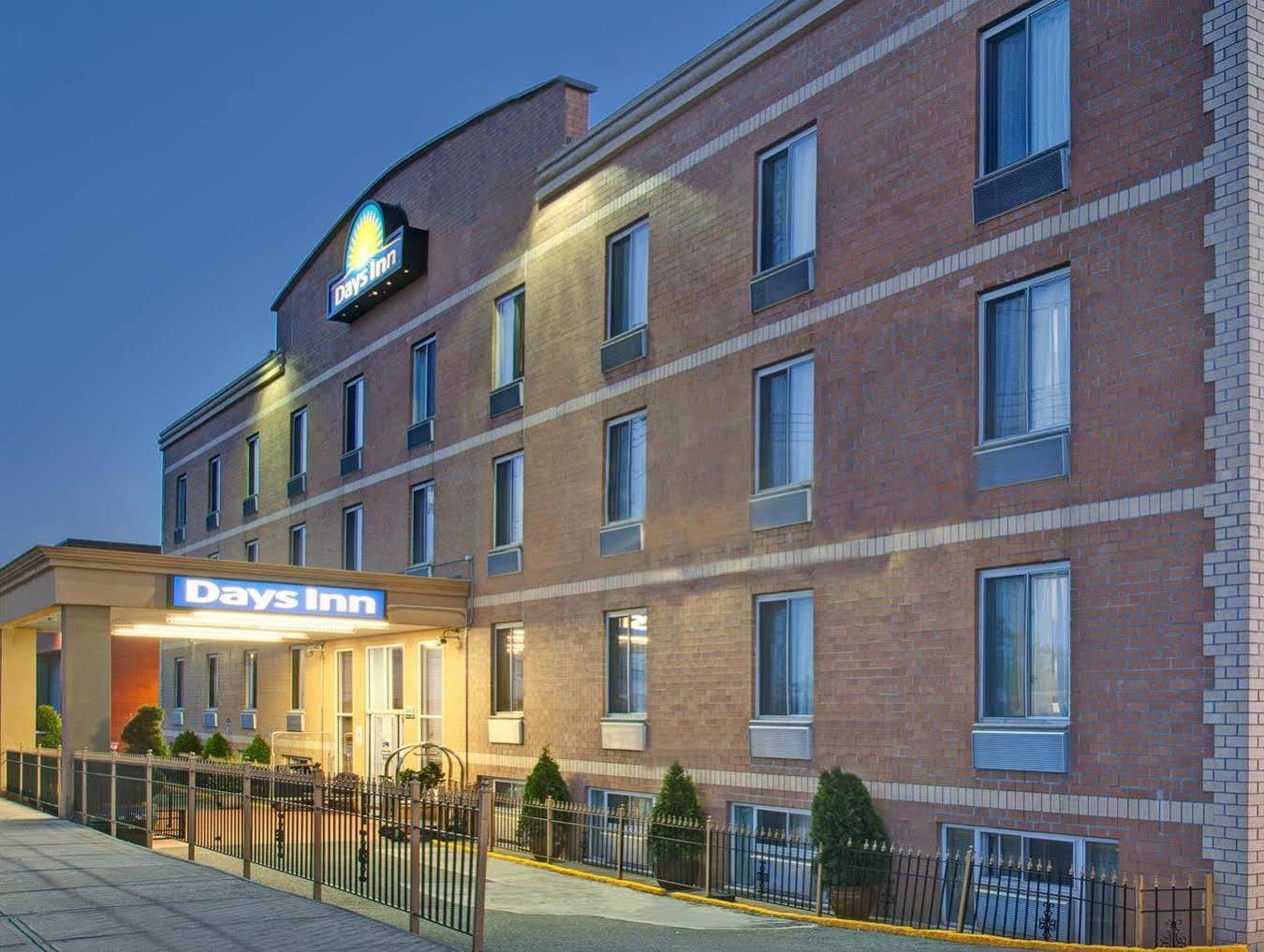 Days Inn By Wyndham Jamaica / Jfk Airport Nova York Exterior foto
